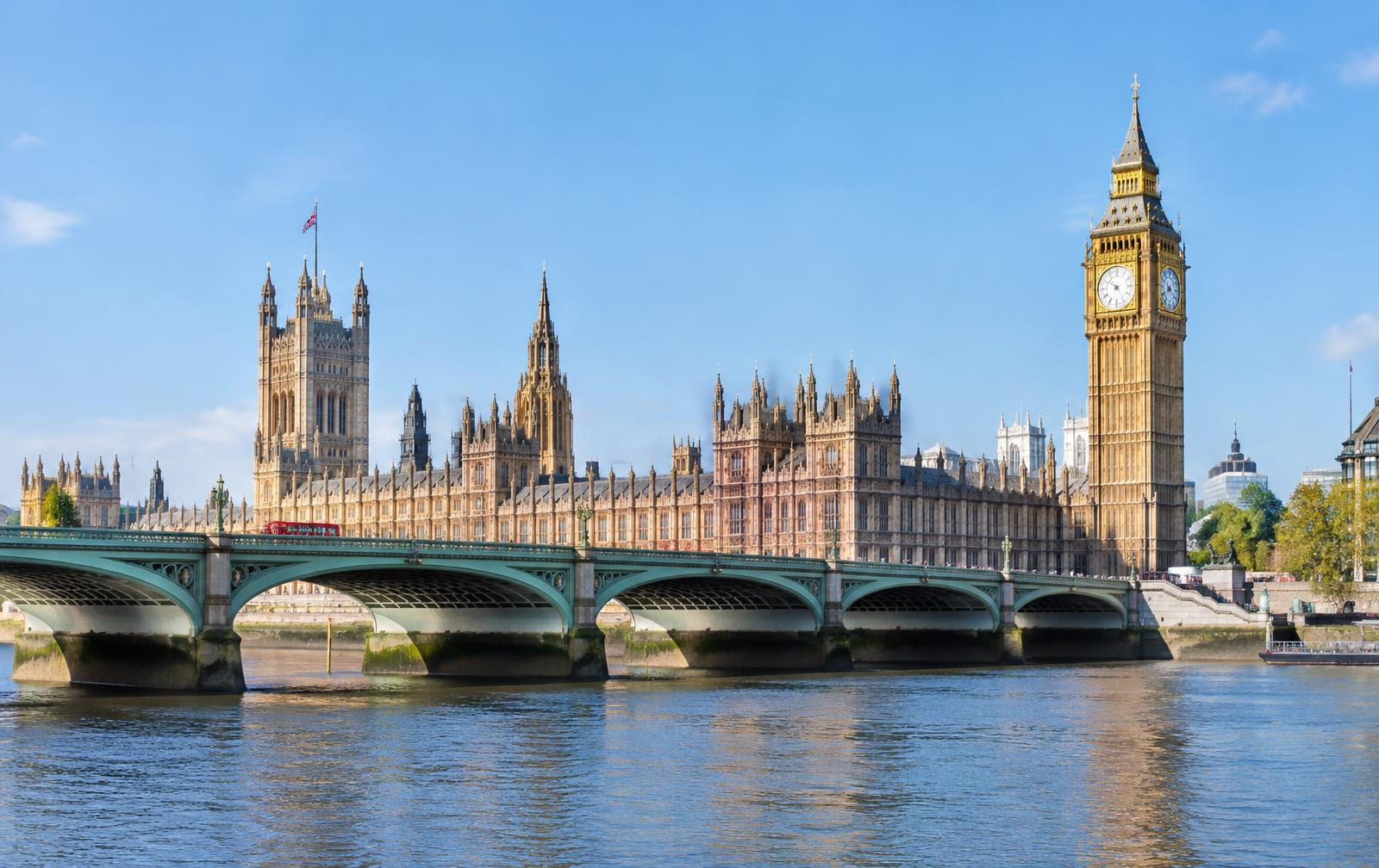 Westminster Bridge and the Houses of Parliament in London